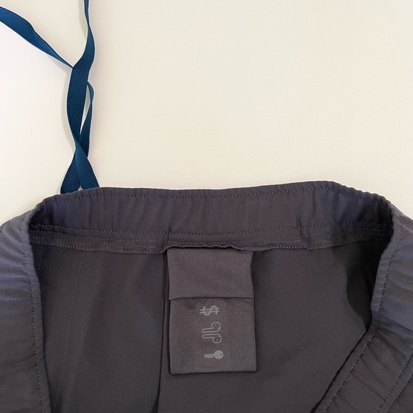 NWT Figs Limited Edition Tansen Jogger Scrub Pants Charcoal Large - Picture 12 of 13